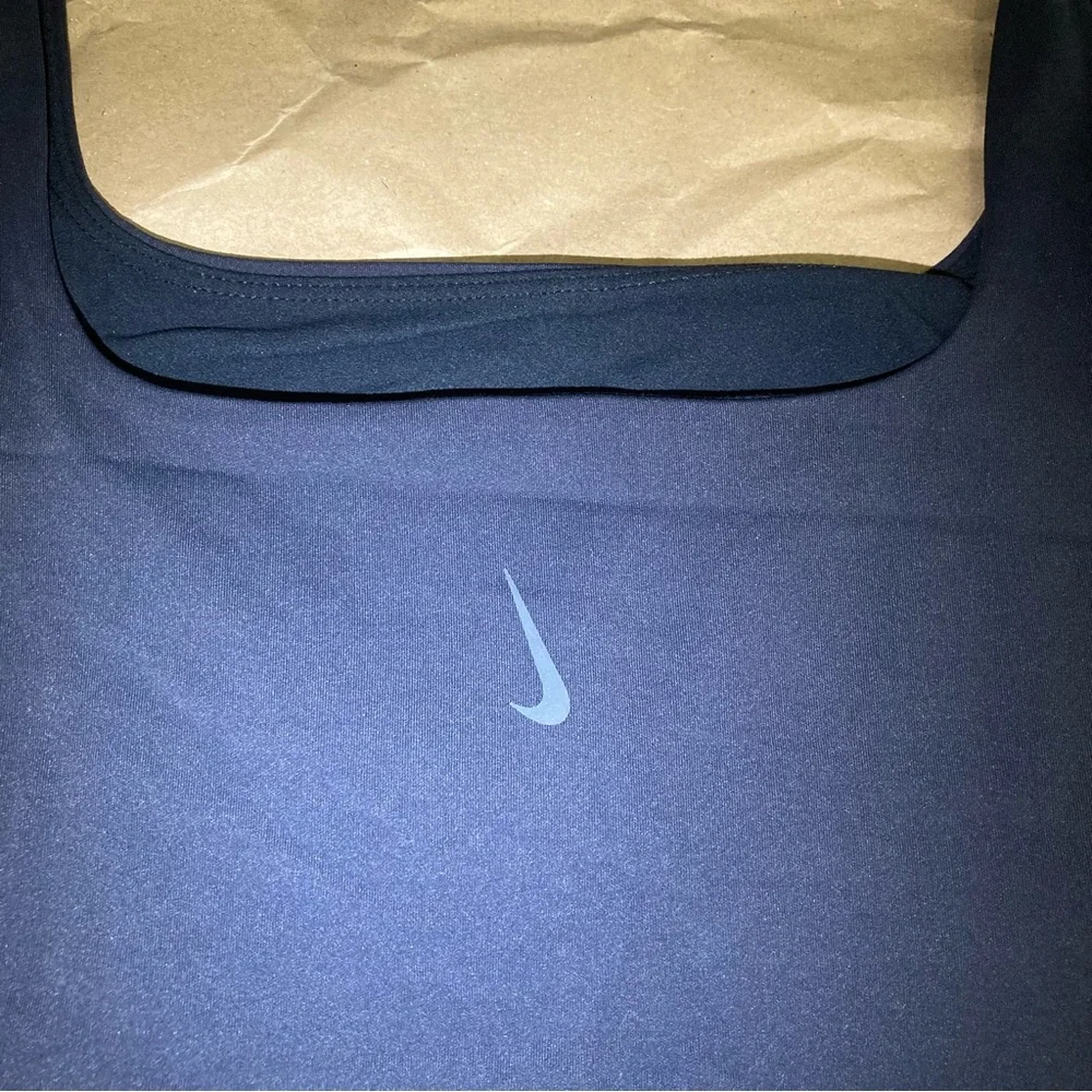 Nike top